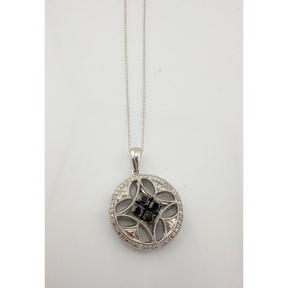 Elegant 1/2 Ct Black and White Diamond Sheath Necklace in Sterling Silver - Picture 4 of 11